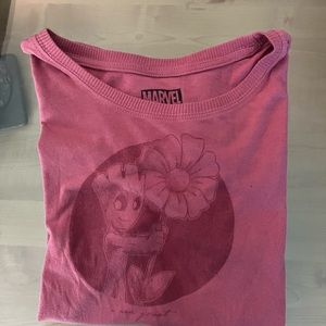 Marvel cropped t baby groot size L